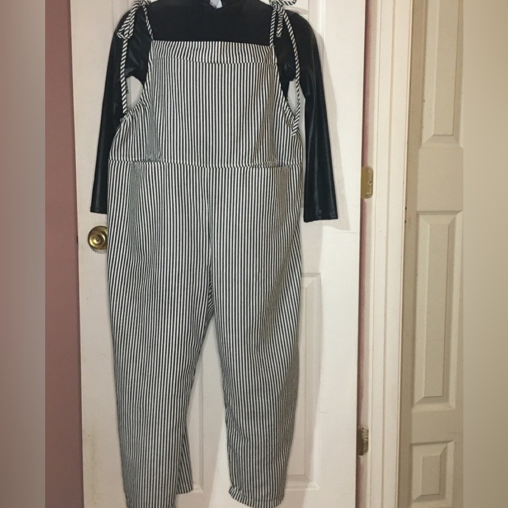 Black &White Striped Wide Leg Romper